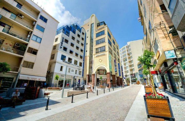 Contemporary, Luxury Apartment With Valletta And Harbour Views Sliema Exterior photo